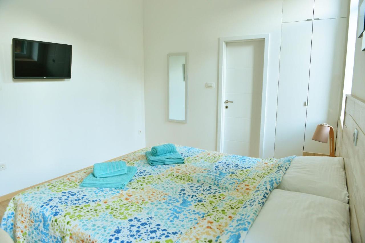18m² studio Appartement, met 1 privé badkamer in Split Stadscentrum Buitenkant foto